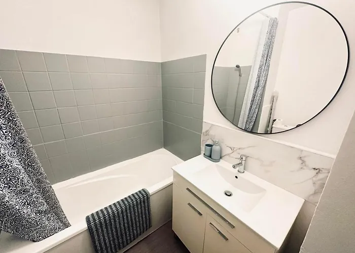 Nouveau! Moderne Avec Wifi, Tv, Proche Centre